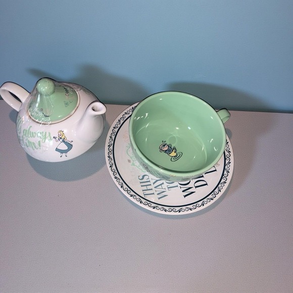 Disney Alice In Wonderland It's Always Tea Time Tea Set W/ Teapot,cup, Saucer - Picture 6 of 6